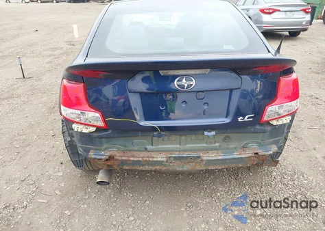 2011 Scion Tc z USA, uszkodzony, nr VIN JTKJF5C72B3013190